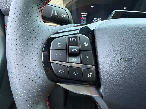 Used 2026 Ford Explorer ST-Line w/ ST-Line Street Pack AWD/4WD image 20
