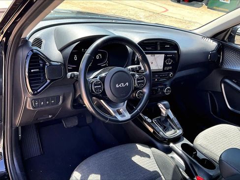 Used 2023 Kia Soul EX FWD image 16