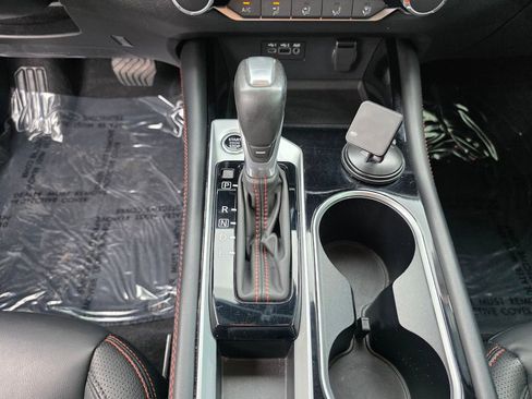 Used 2025 Nissan Altima 2.5 SR image 24