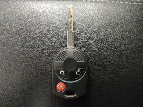 Used 2018 Ford Escape S image 32