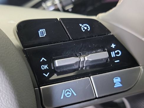 Used 2023 Hyundai Elantra SEL w/ Convenience Package FWD image 33