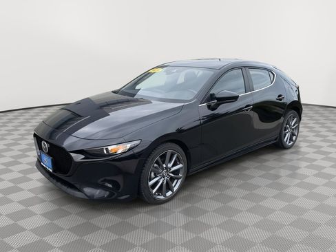 Used 2019 MAZDA MAZDA3 Hatchback w/ Preferred Package FWD image 9