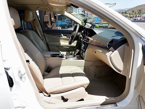 Used 2013 Mercedes-Benz C 250 Sedan image 12