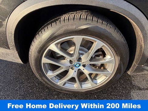 Used 2025 BMW X5 xDrive50e image 13