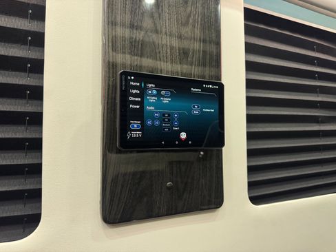 Used 2024 Mercedes-Benz Sprinter 3500 image 42