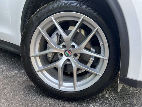 Used 2018 Alfa Romeo Stelvio Ti AWD/4WD image 40