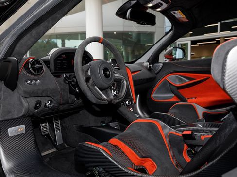 Used 2021 McLaren 765LT RWD image 40