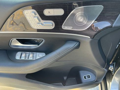 Used 2022 Mercedes-Benz GLE 350 4MATIC w/ Premium Package image 17