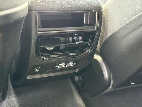 Used 2022 Jeep Grand Cherokee Laredo w/ Luxury Tech Group I image 12