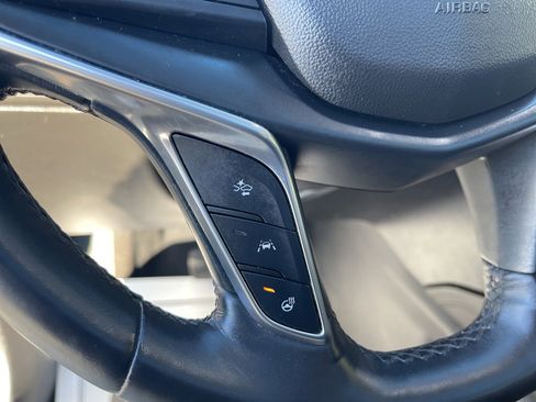 Used 2018 Cadillac XT5 Luxury w/ Driver Awareness Package image 22