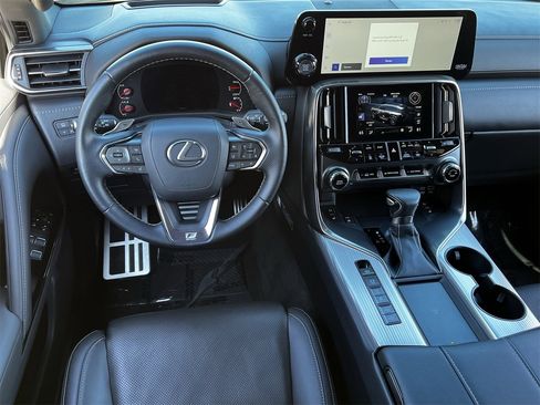 Used 2024 Lexus LX 600 F Sport image 10