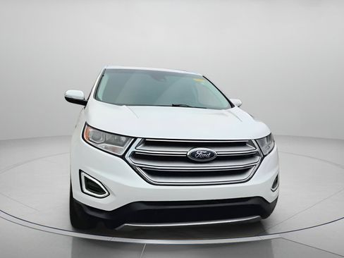 Certified 2018 Ford Edge Titanium w/ Ford Safe & Smart Package image 5