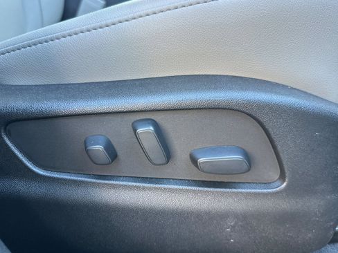 Certified 2023 Cadillac XT4 Luxury image 22