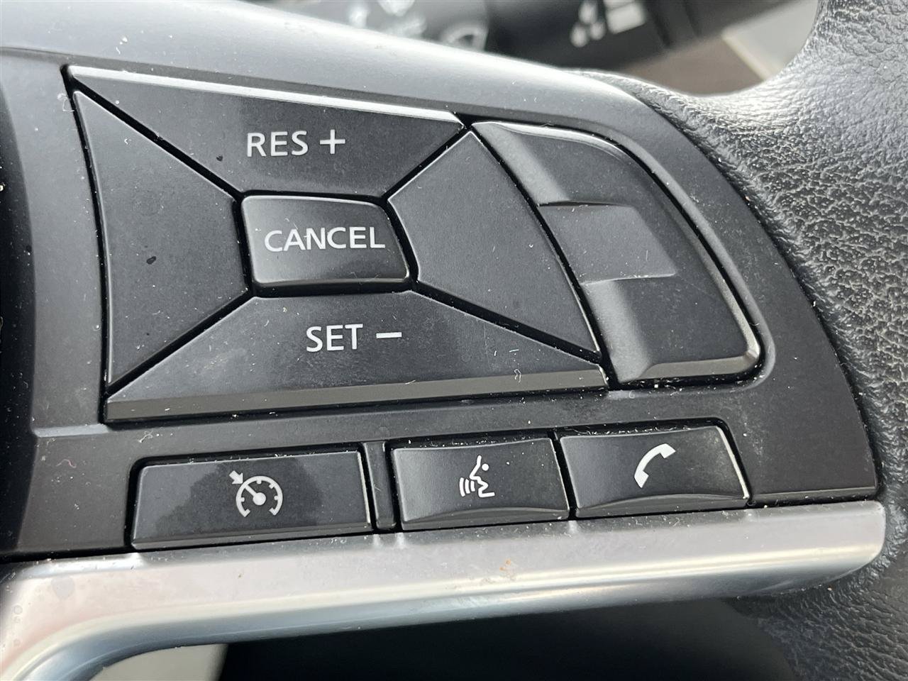 Used 2025 Nissan Altima 2.5 SV FWD image 23