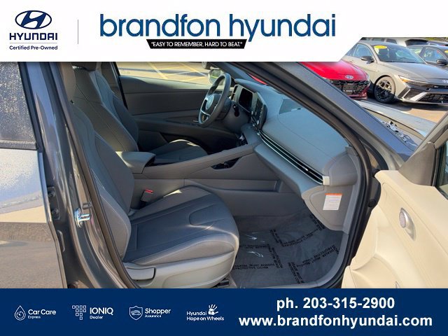 Used 2026 Hyundai Elantra Hybrid FWD image 27