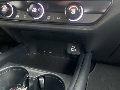 Certified 2023 Honda HR-V LX image 24