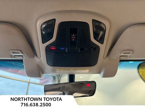 Used 2022 Subaru Outback Limited image 19