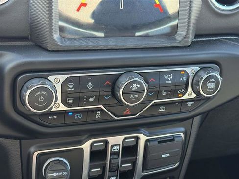 Used 2021 Jeep Wrangler Unlimited Rubicon 4xe w/ Steel Bumper Group image 18