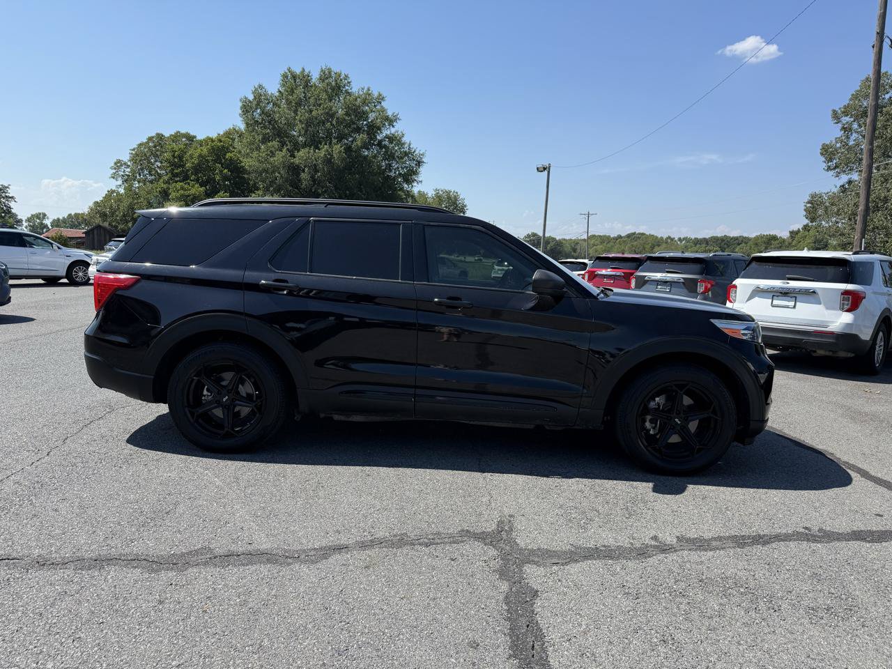 Used 2021 Ford Explorer XLT w/ Equipment Group 202A RWD image 7