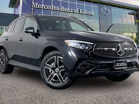 Used 2026 Mercedes-Benz GLC 300 4MATIC image 1