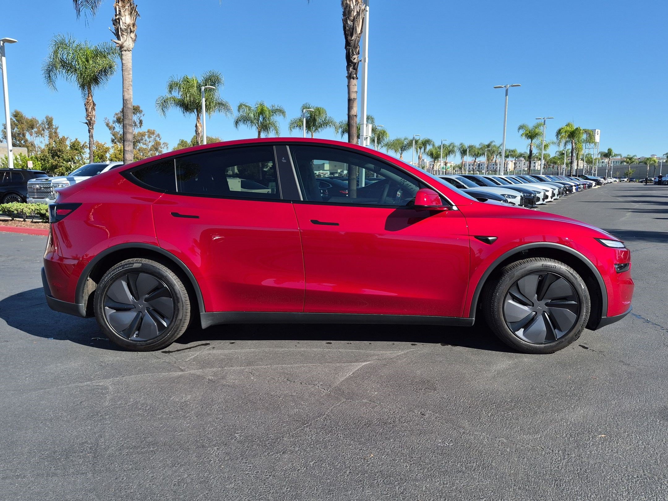 Used 2026 Tesla Model Y 2WD image 11