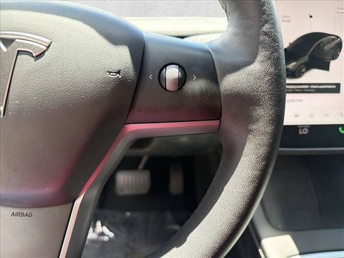 Used 2021 Tesla Model 3 Standard Range Plus RWD image 15