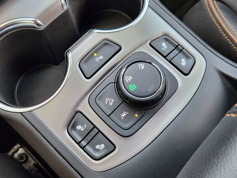 Used 2023 GMC Terrain AT4 w/ Infotainment Package II image 19