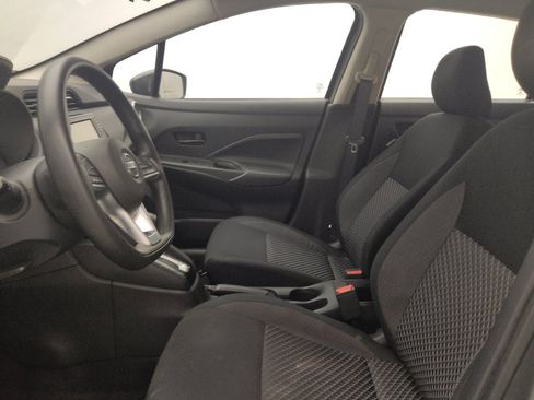 Used 2020 Nissan Versa S FWD image 17