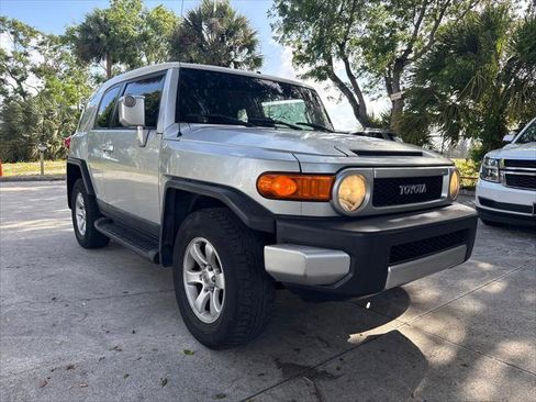 Used 2007 Toyota FJ Cruiser 4WD image 5