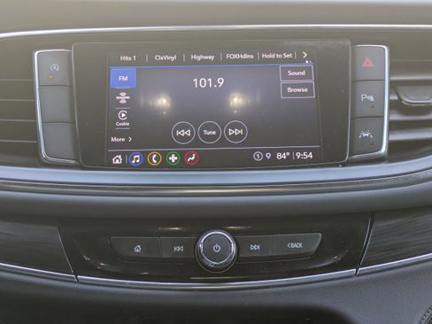 Used 2022 Buick Enclave Essence w/ Sport Touring Edition image 18