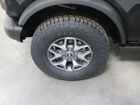 Used 2023 Ford Bronco Badlands image 54