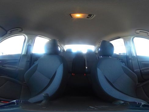 Used 2025 Nissan Versa SV image 40