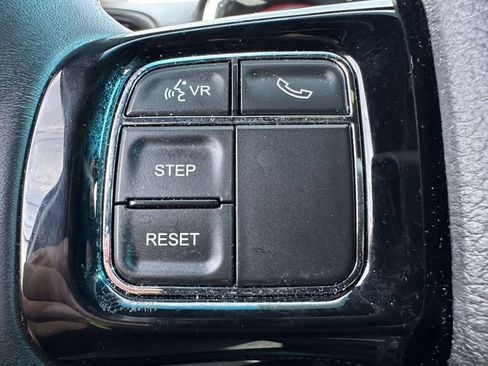 Used 2017 Dodge Grand Caravan SE FWD image 24