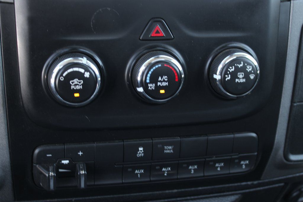 Used 2014 RAM 3500 Tradesman w/ Power & Remote Entry Group RWD image 24