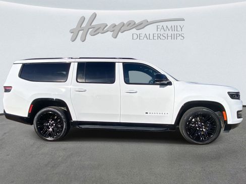 Certified 2024 Jeep Wagoneer L Series II w/ Convenience Group I image 2