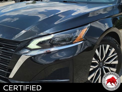 Used 2024 Nissan Altima 2.5 SV FWD image 10