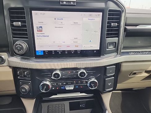 Certified 2025 Ford F350 Platinum w/ Platinum Plus Package image 13