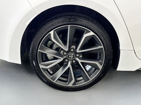 Used 2021 Toyota Corolla SE FWD image 32