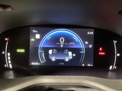 Used 2025 Toyota Camry LE FWD image 18
