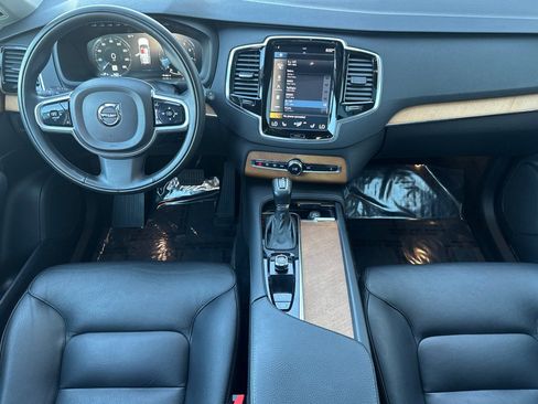 Used 2022 Volvo XC90 T5 Momentum w/ Advanced Package image 14