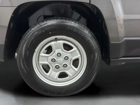 Used 2015 Jeep Patriot Sport w/ Power Value Group FWD image 30