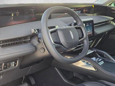 New 2026 Lincoln Nautilus Premier image 3