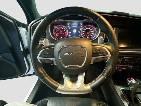 Used 2017 Dodge Charger SRT image 11