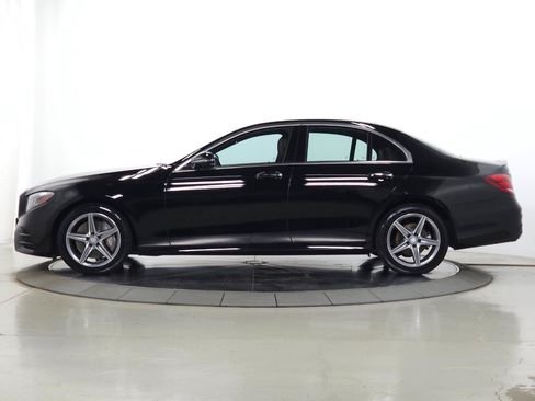 Used 2017 Mercedes-Benz E 300 4MATIC image 3