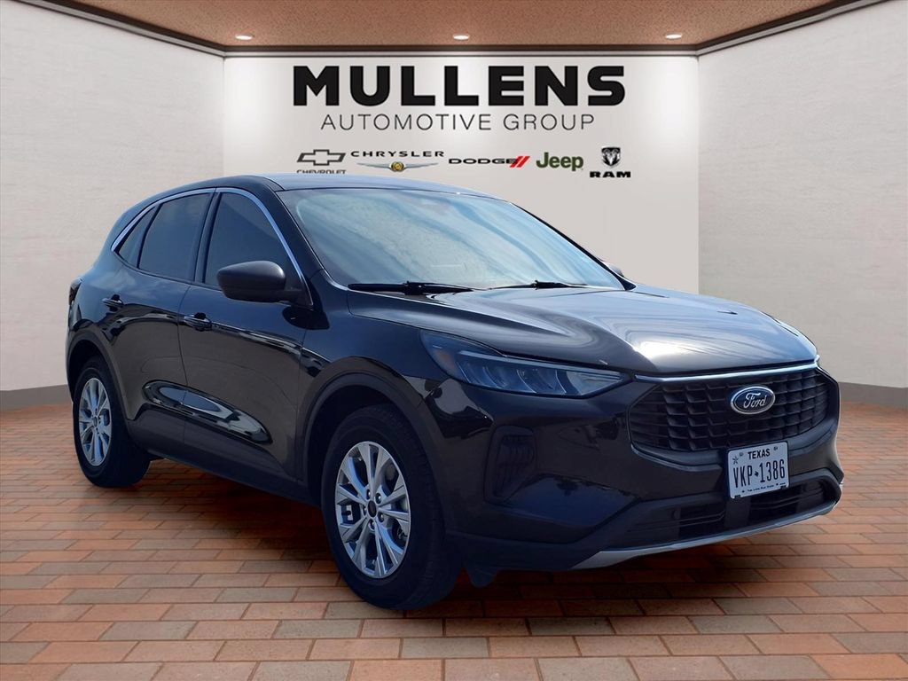 Used 2024 Ford Escape Active FWD image 2