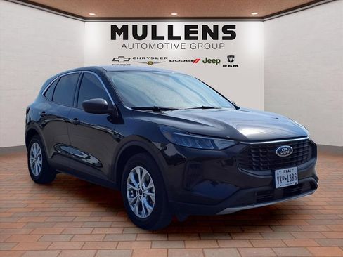 Used 2024 Ford Escape Active FWD image 2