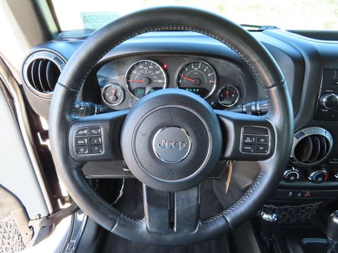 Used 2017 Jeep Wrangler Sport w/ Quick Order Package 24S AWD/4WD image 15