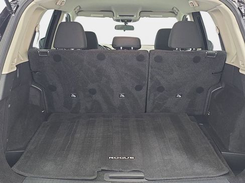 Used 2023 Nissan Rogue S image 32