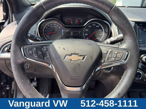 Used 2018 Chevrolet Cruze Premier FWD image 20