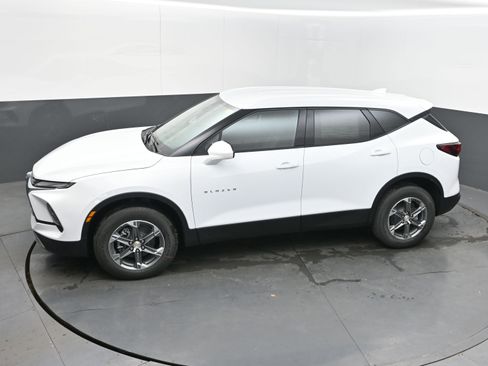 New 2026 Chevrolet Blazer LT FWD image 34